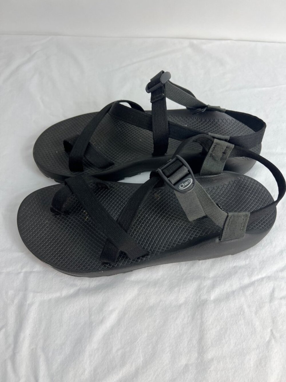 Chaco Z2 Classic Mens Sandals Sz 14 Adjustable Straps Black and Grey